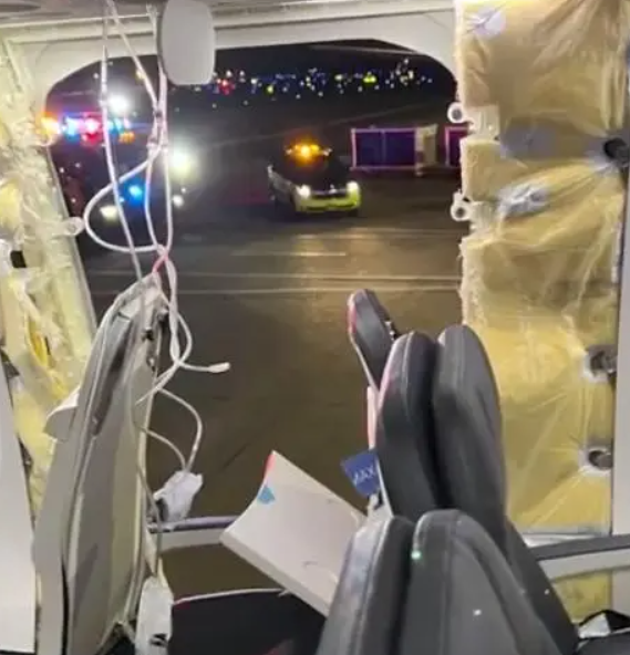 bestc娛樂城:飛行途中機身破洞,美國阿拉斯加航空宣佈停飛 65 架波音 737 MAX 9 飛機