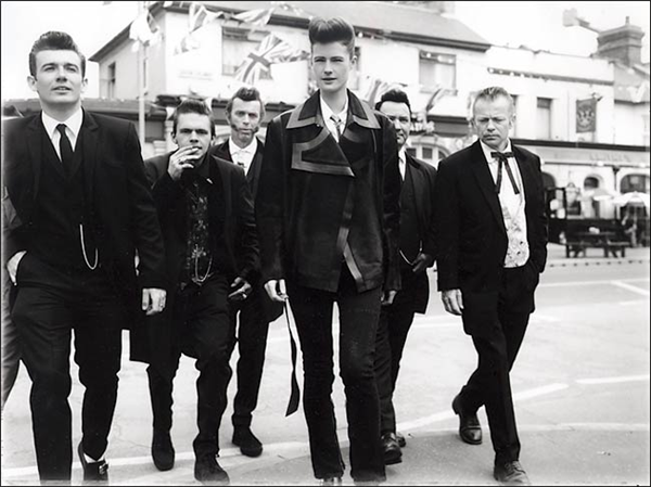 捕魚機:無聊的潮人們 又開始往自己脖子上拴繩了